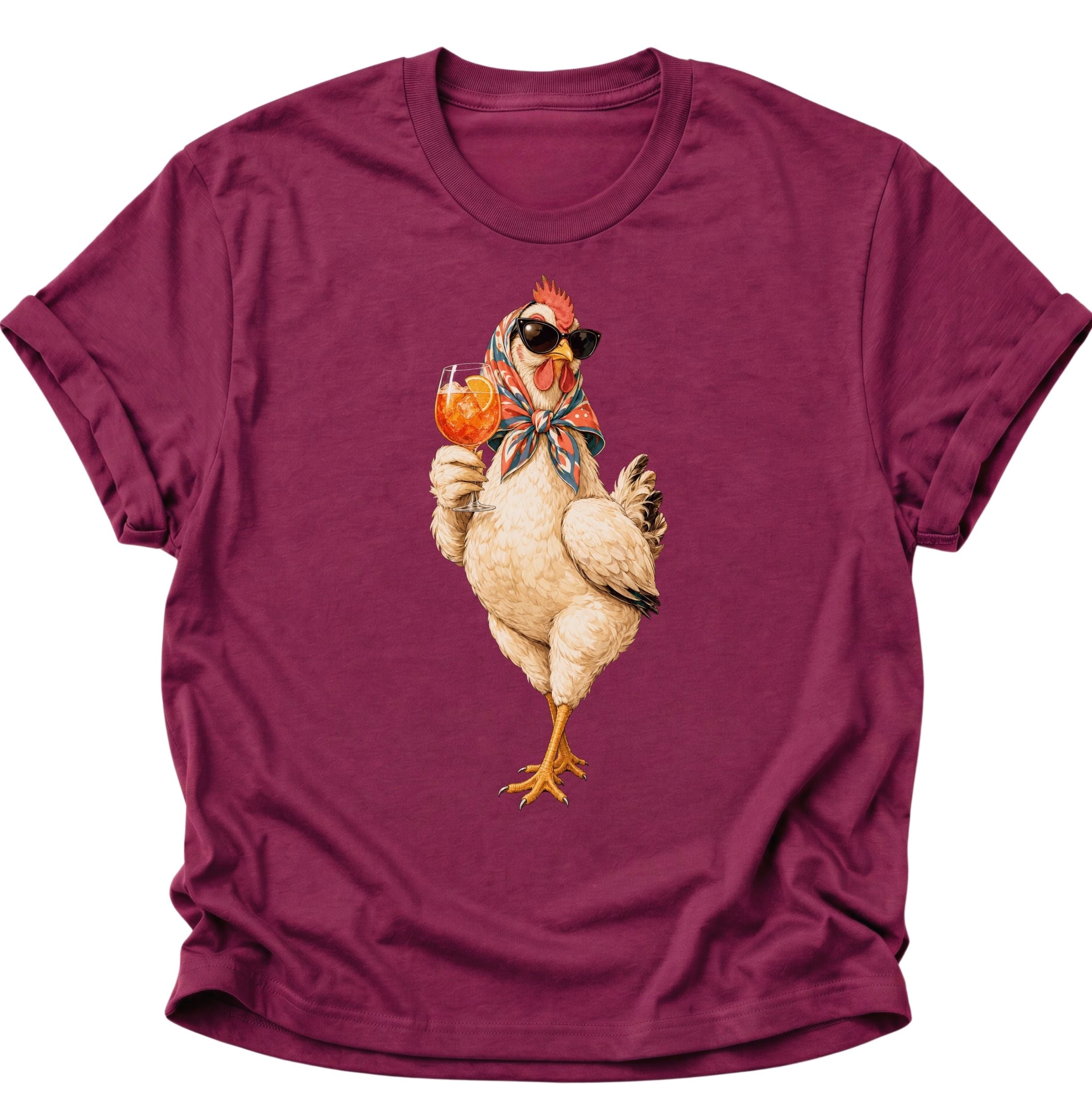 Cardinal red Unisex T-Shirt mit Hühnerdame, buntem Kopftuch und Cocktailglas mit Orangenscheibe von Pine & River.
