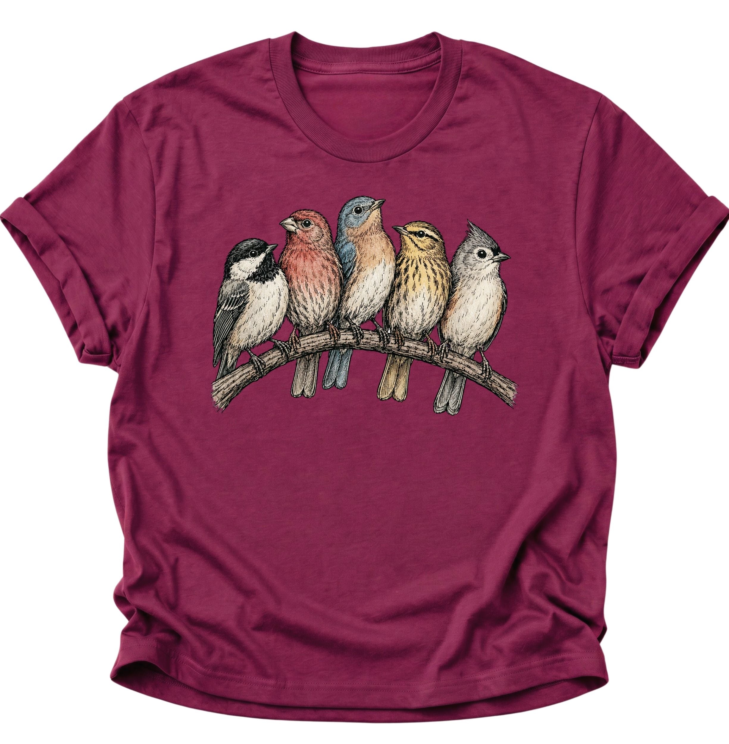 Cardinal red Unisex T-Shirt mit farbenfroher Singvogelillustration für Naturfreunde von Pine & River.
