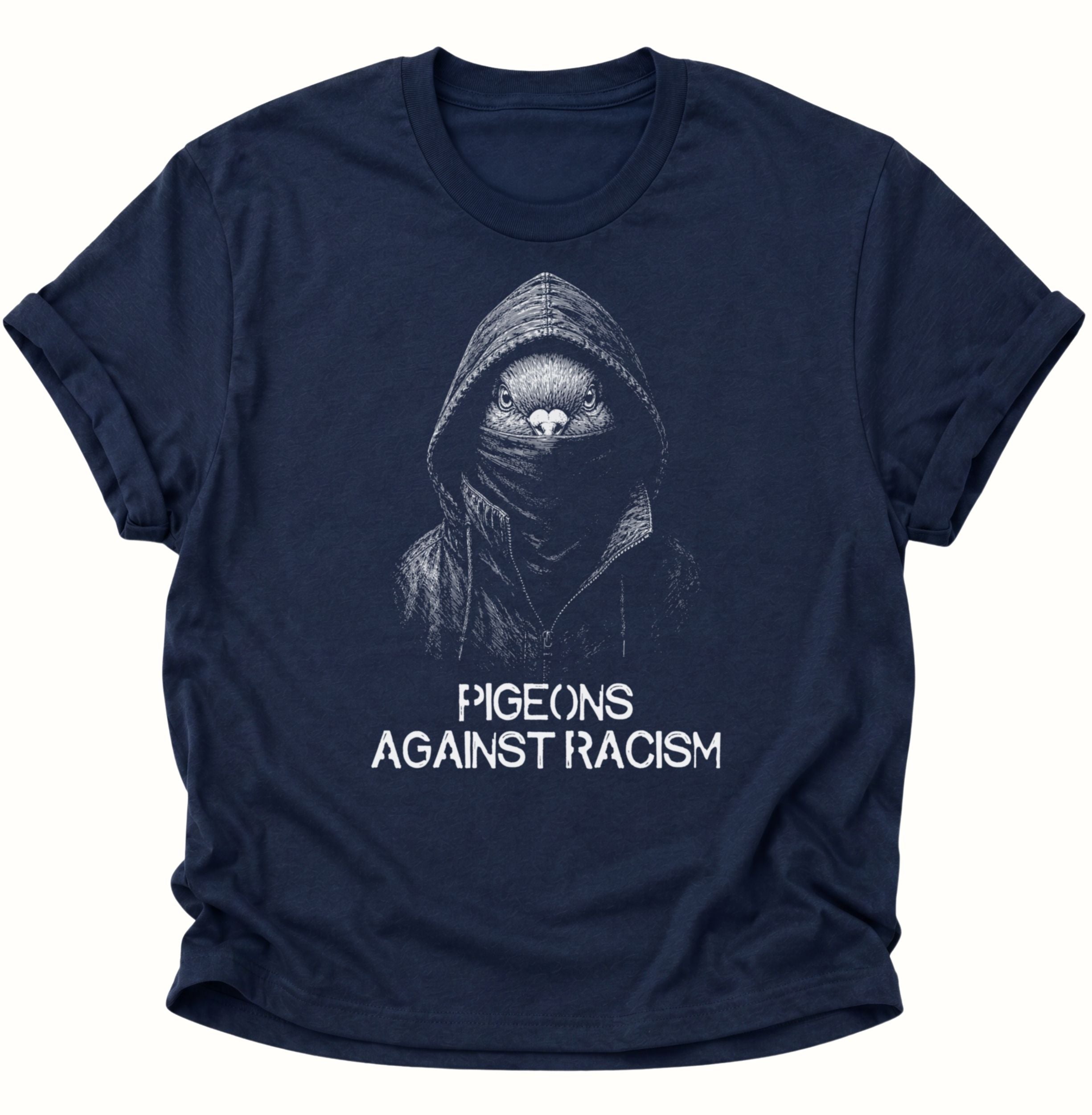 Navy Blue Unisex T-Shirt mit vermummter Taube und „PIGEONS AGAINST RACISM“ von Pine & River.
