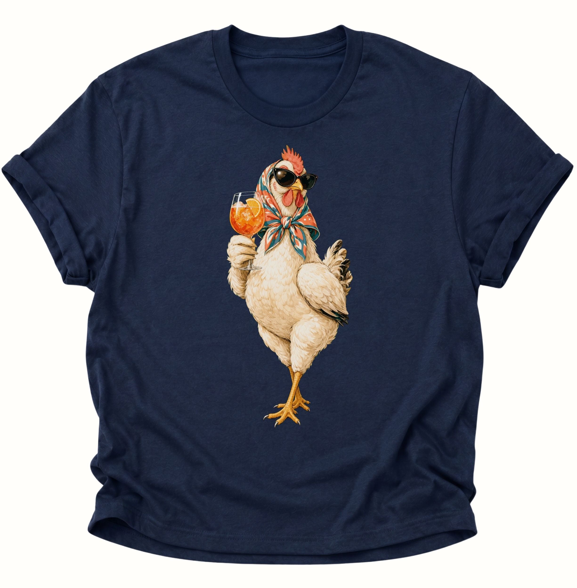 Navy Blue Unisex T-Shirt mit cooler Henne, dunkler Sonnenbrille und orangefarbenem Cocktail von Pine & River.
