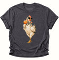 Dark heather Unisex T-Shirt mit Cocktail-Henne, farbenfrohem Kopftuch und Sonnenbrille von Pine & River.
