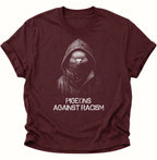 Maroon Unisex T-Shirt mit vermummter Taube und urbanem Statement-Motiv von Pine & River.
