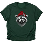 Forest Green antifaschistisches Waschbär Shirt mit roter FCK-NZS-Beanie und detailreicher Illustration
