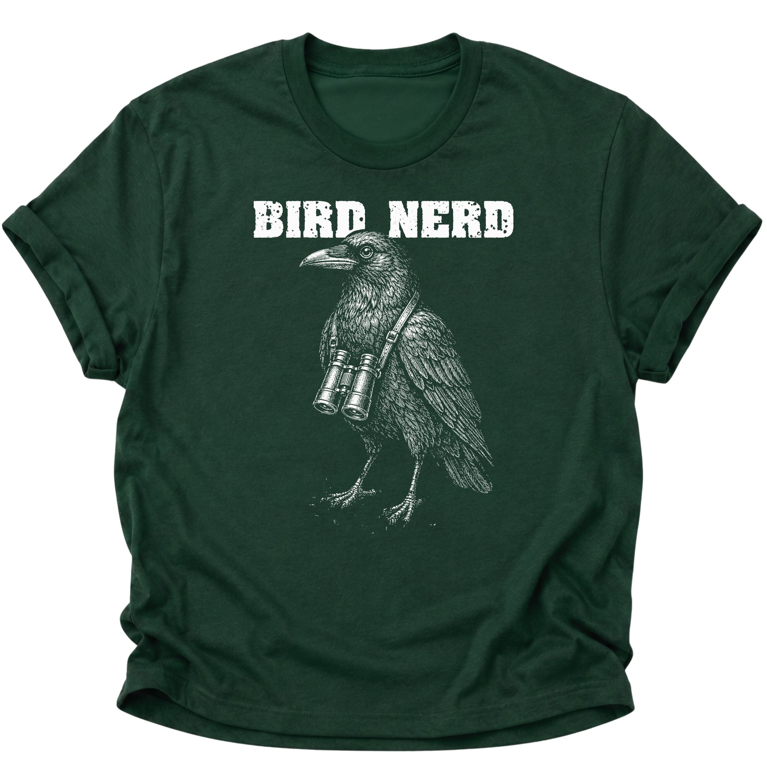 Forest Green Unisex T-Shirt mit Rabenvogel, umgehängtem Fernglas und Bird-Nerd-Schriftzug von Pine & River.
