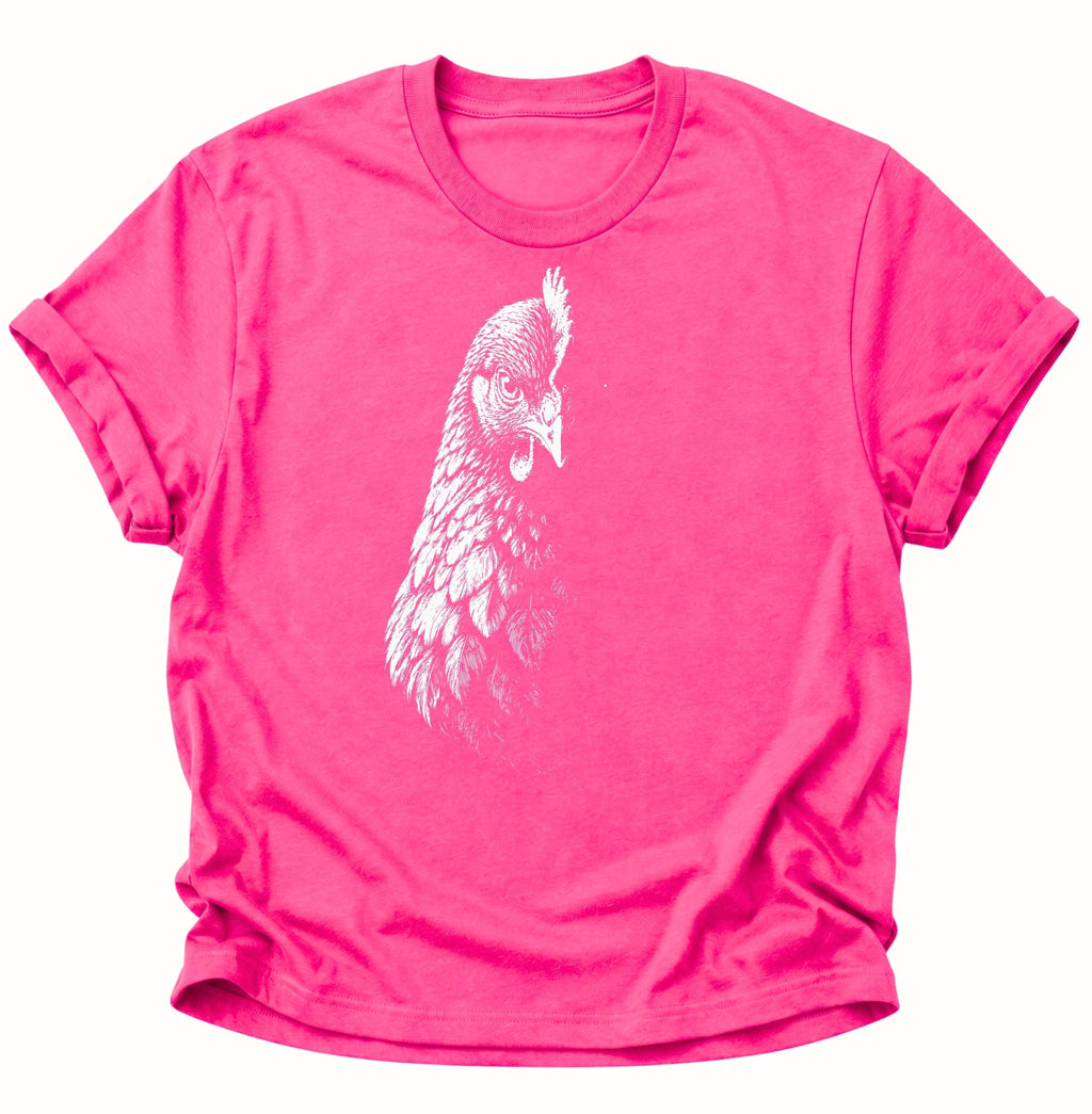 Heliconia Unisex T-Shirt mit kontrastreichem Hennenporträt und hellem Blick im Schatten von Pine & River.
