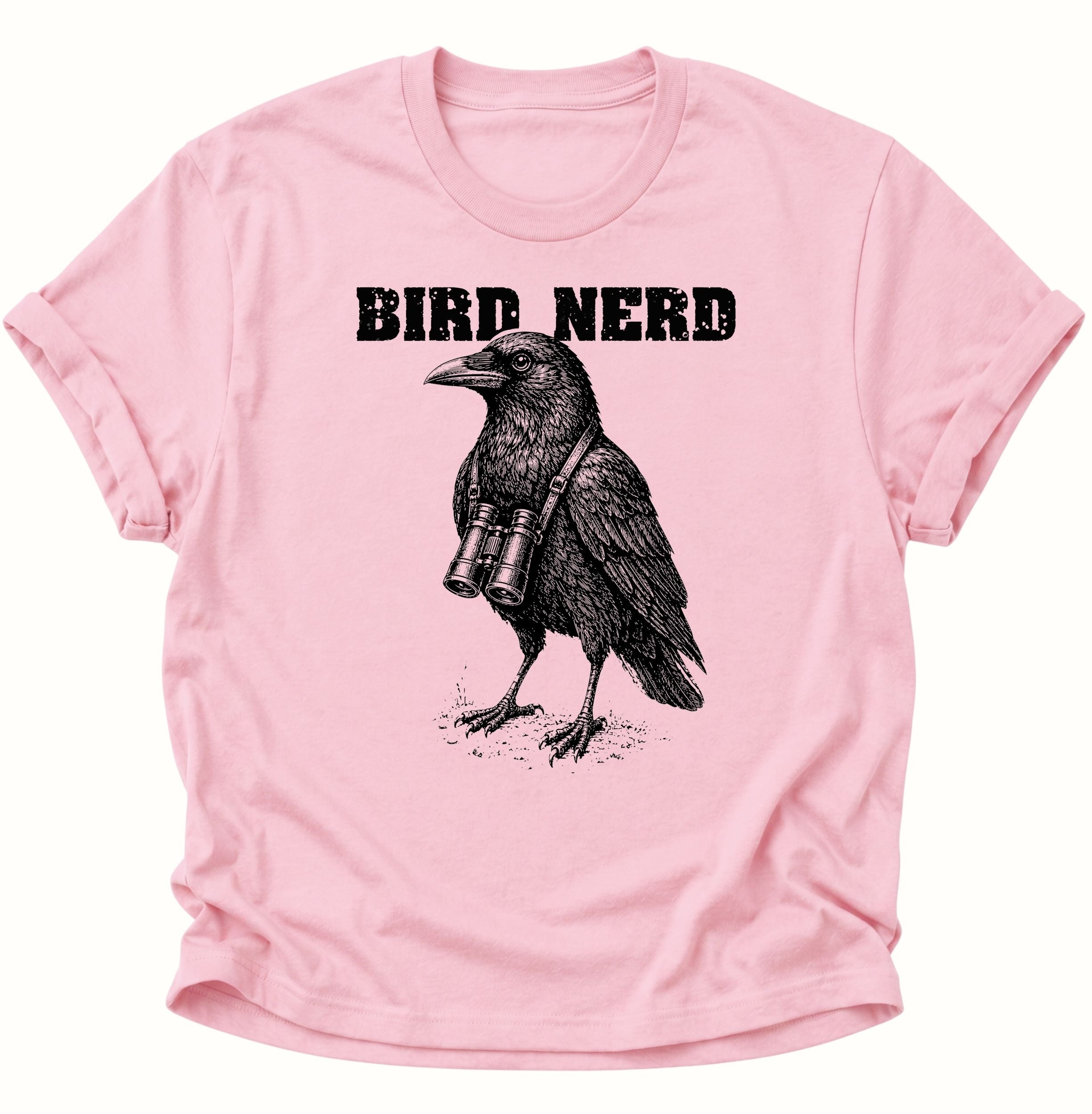 Light pink Unisex T-Shirt mit Rabenvogel, Fernglas und dem Schriftzug „BIRD NERD“ von Pine & River.
