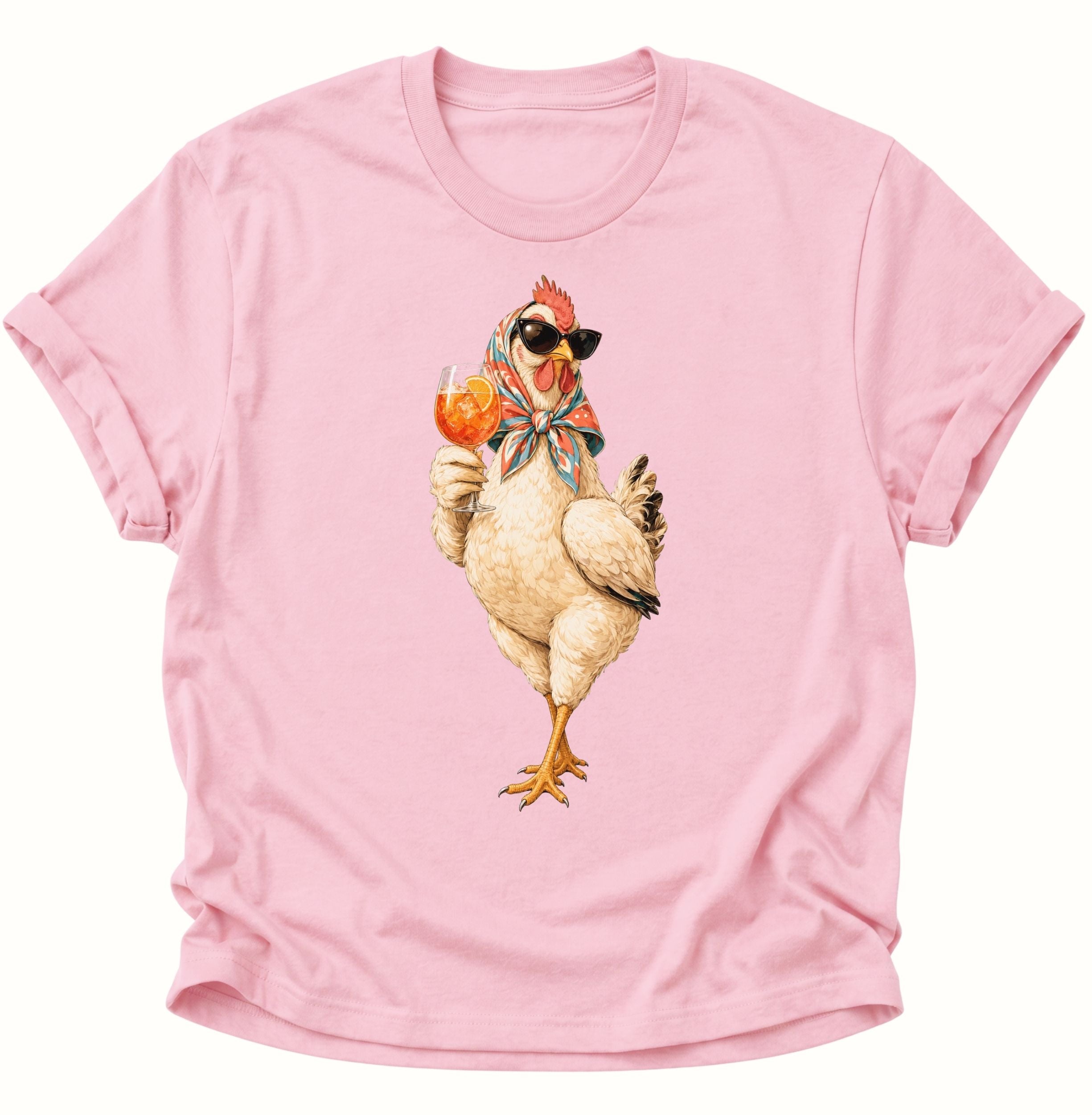 Light pink Unisex T-Shirt mit Hühnerdame, gemustertem Kopftuch, Sonnenbrille und Cocktail von Pine & River.
