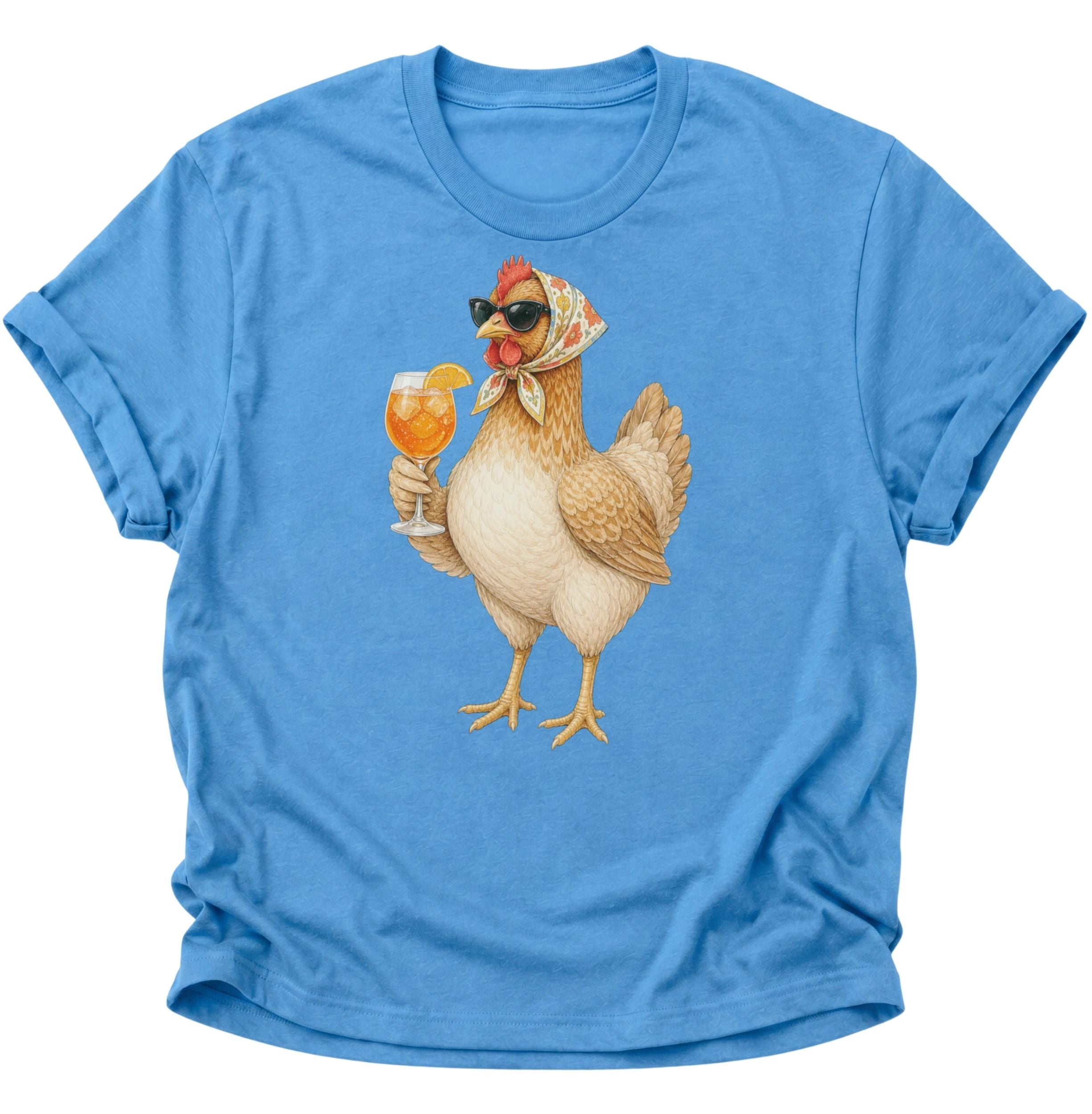 Carolina Blue Unisex T-Shirt mit sommerlicher Cocktail-Henne und floral gemustertem Kopftuch von Pine & River.
