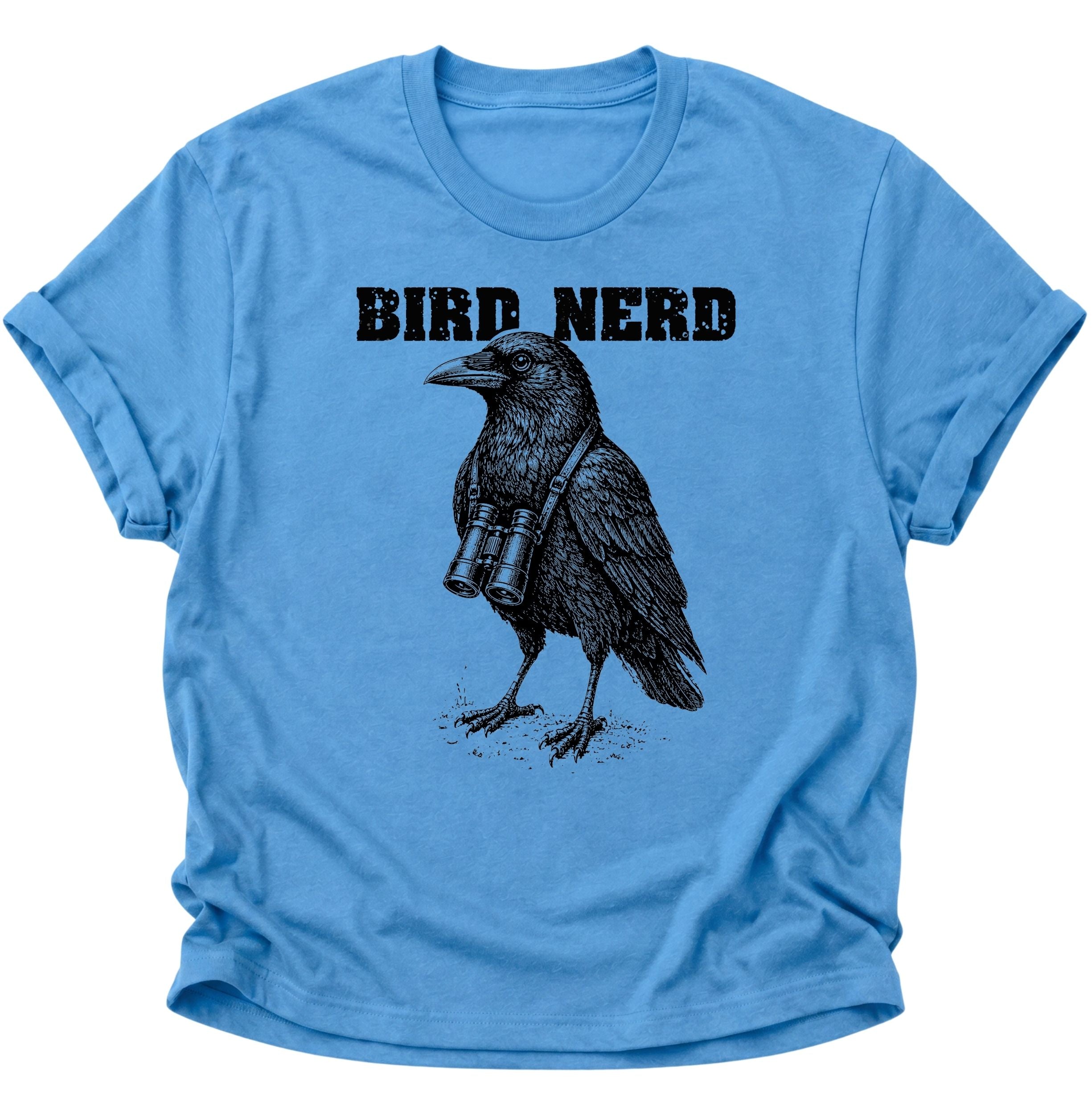Carolina Blue Unisex T-Shirt mit naturkundlich gezeichnetem Rabenvogel und Fernglas von Pine & River.
