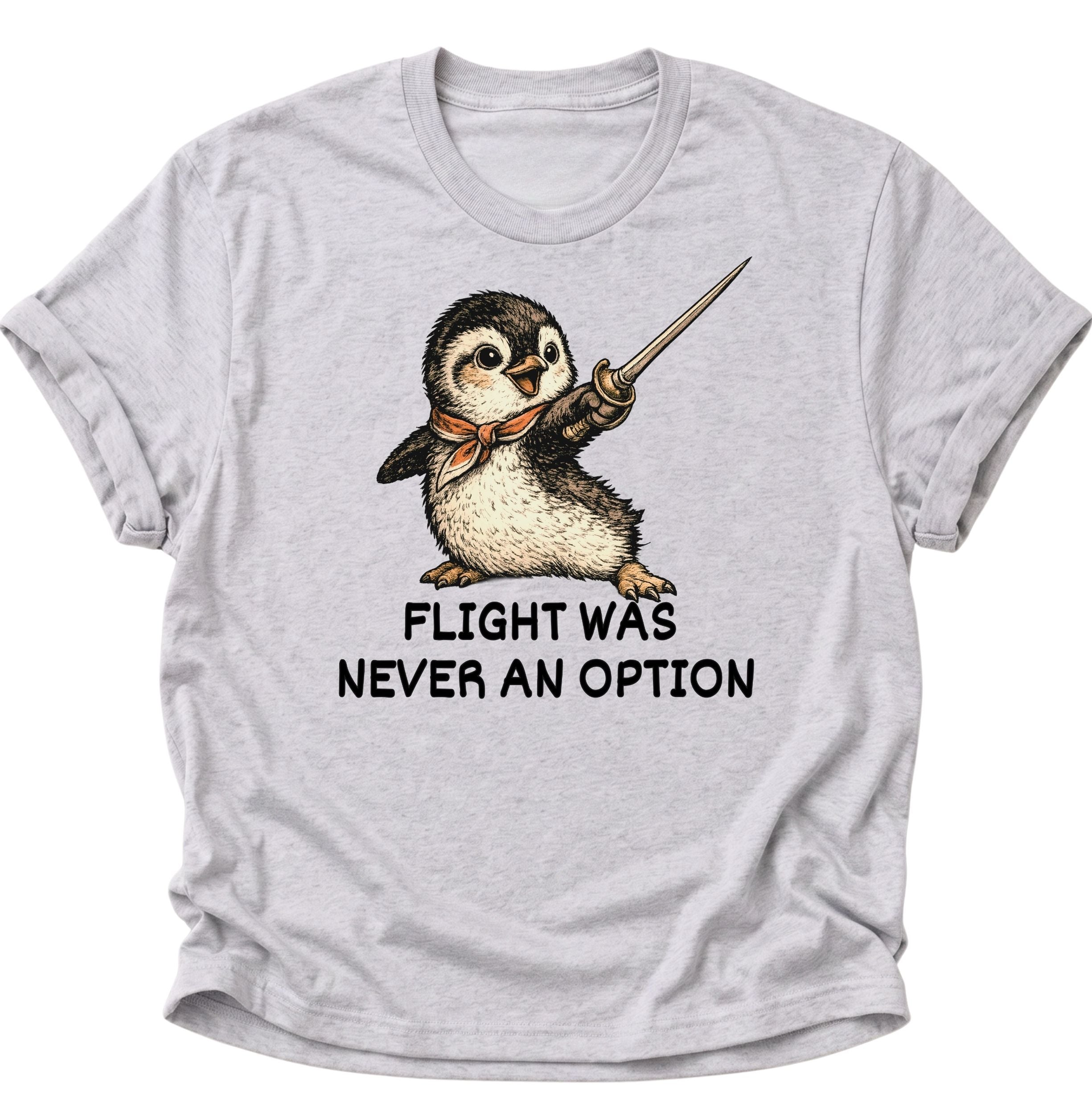 Ash Grey Unisex T-Shirt mit niedlichem Pinguin als entschlossenem Degenkämpfer von Pine & River.
