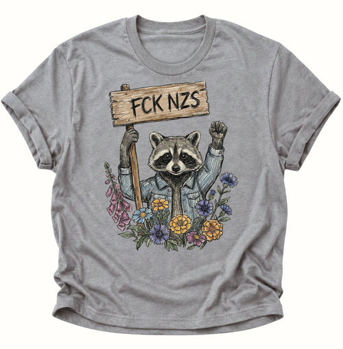 Sport Grey Unisex T-Shirt mit Waschbär im Jeanshemd, Protestplakat und Blumen von Pine & River.
